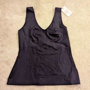 Knix Evolution Black Tank With Built In Bra And Seamless Edges - Size XL